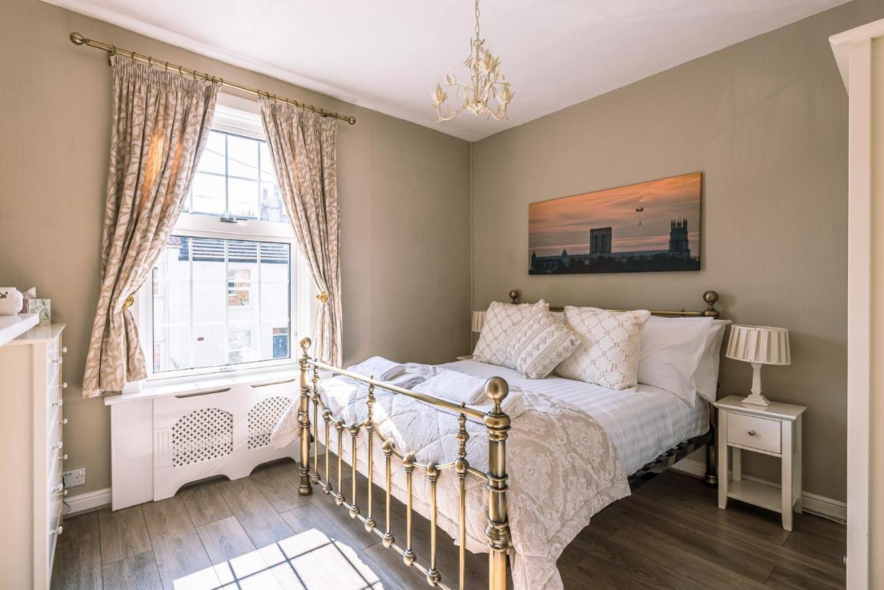 15 Brownlow Street Йорк Екстер'єр фото